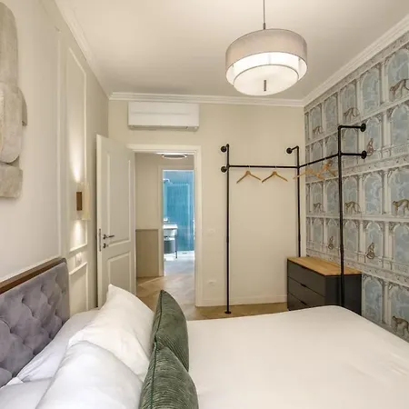 Nocleg ze śniadaniem Elegant Apartment Near Pantheon Rzym