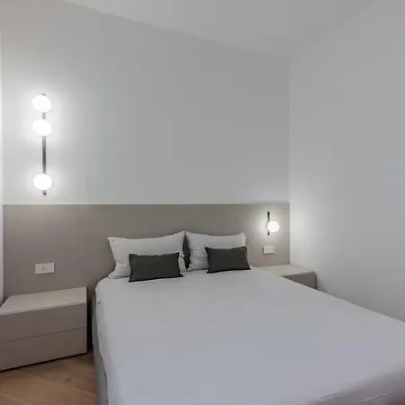 Elegant Apartment Near Pantheon Róma