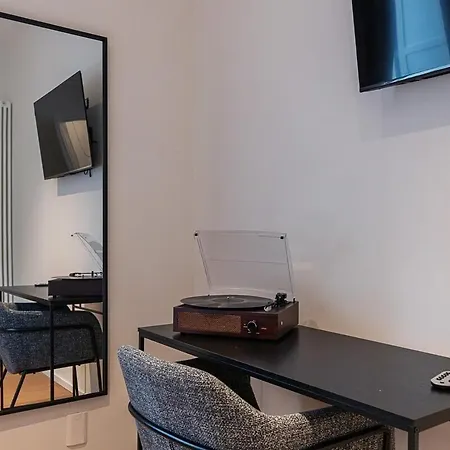 Elegant Apartment Near Pantheon Panzió 3*